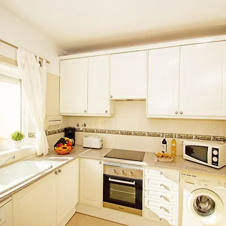 Townhouse Moreton Oasis Getaway