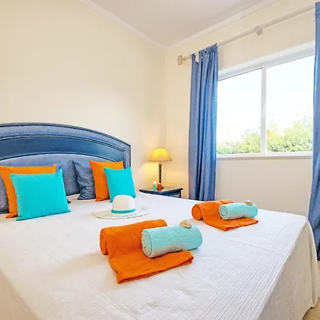 Holiday Home In Portimao Near Beaches Hébergement de vacances Portimão